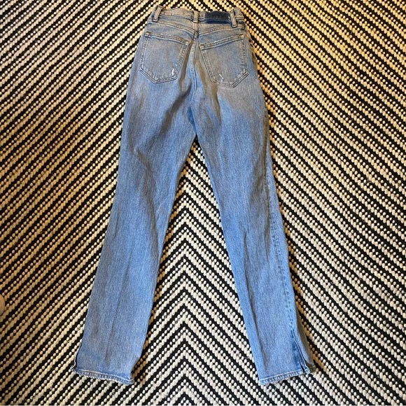 Abercrombie Curve Love Ultra High Rise 90s Straight Jean w/ Slit - Size 24L - Picture 9 of 12